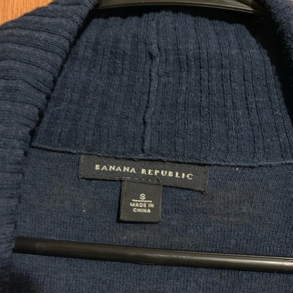 Banana Republic cardigan. Size Small - Picture 3 of 3